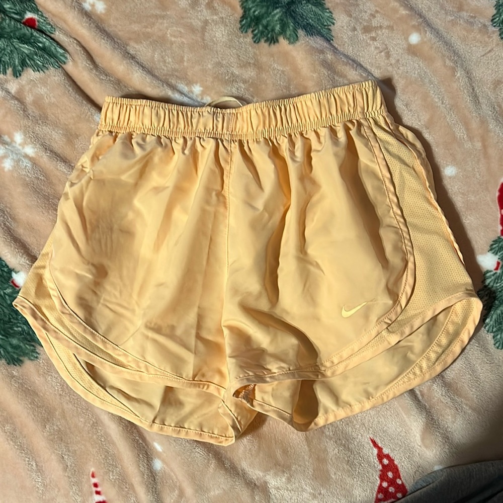 Nike Athletic Running Shorts with inside pocket and adjustable waist! Size: S